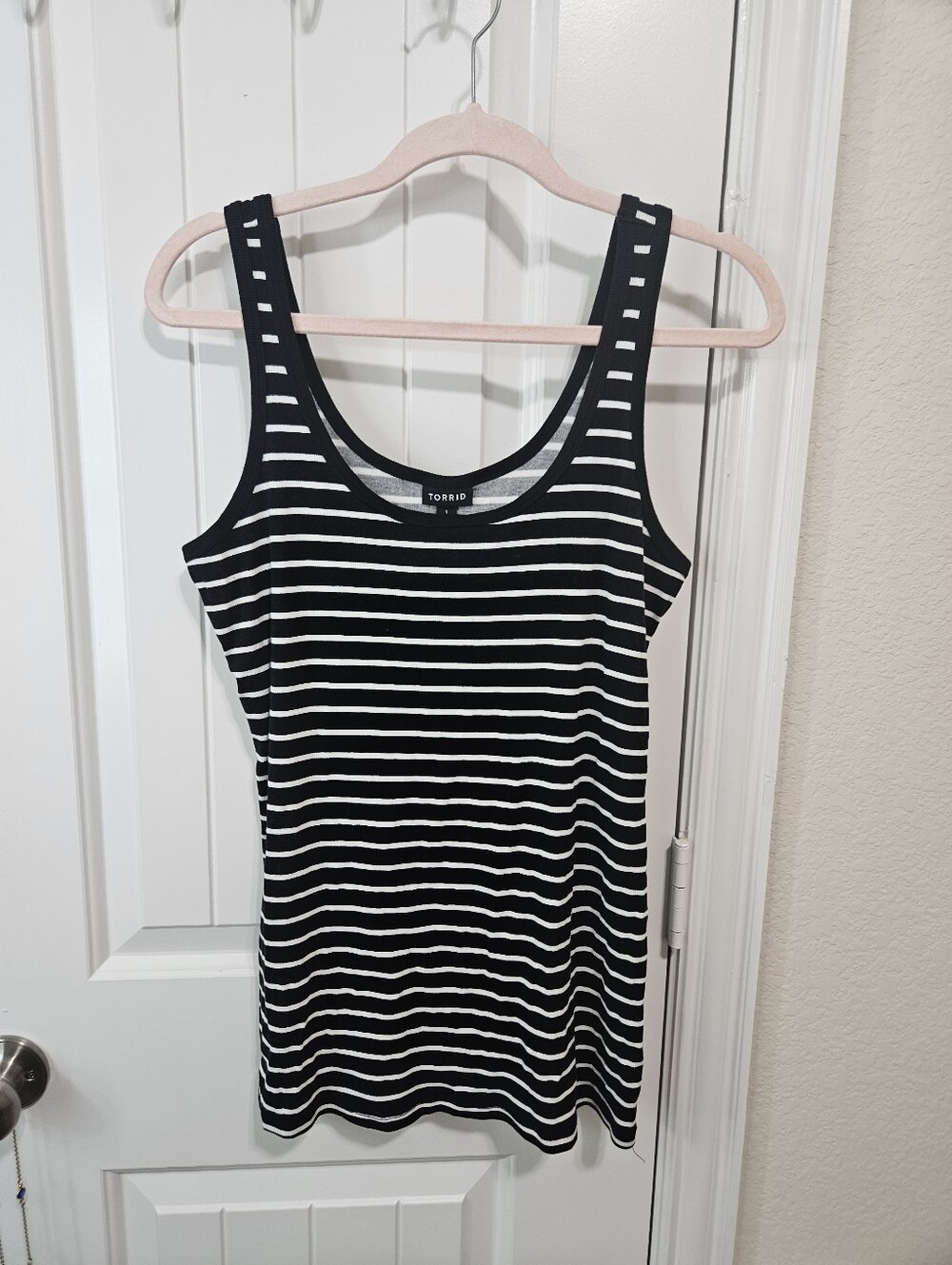 Torrid Ribbed Black & White Striped Scoop Tank